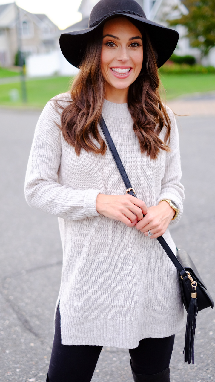 A Sweater Made for Leggings | MrsCasual