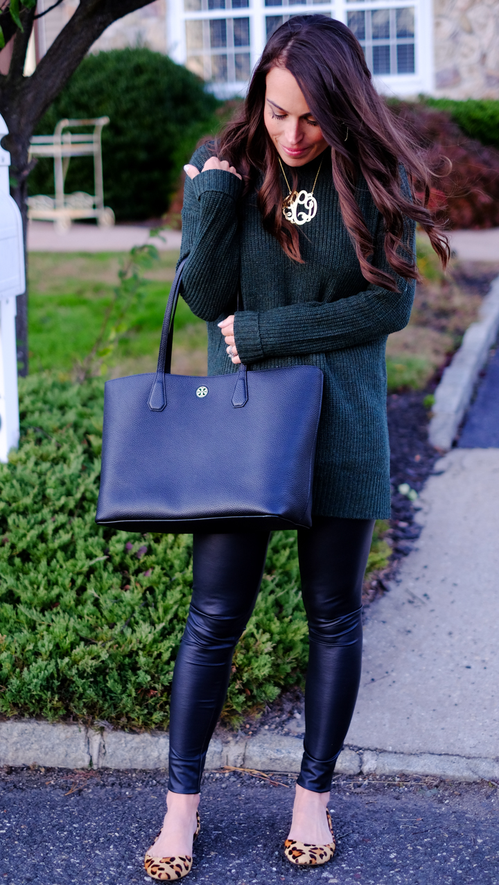 How to wear Faux Leather Leggings | MrsCasual