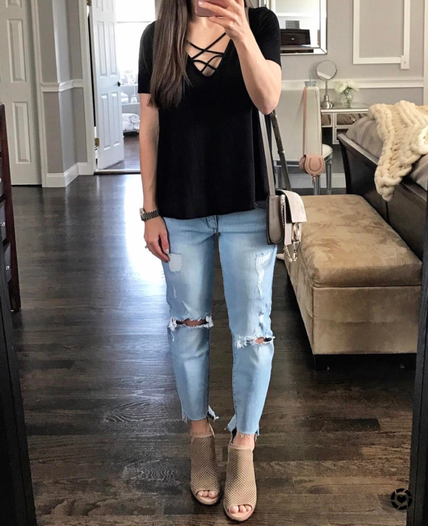 boyfriend jeans outfit