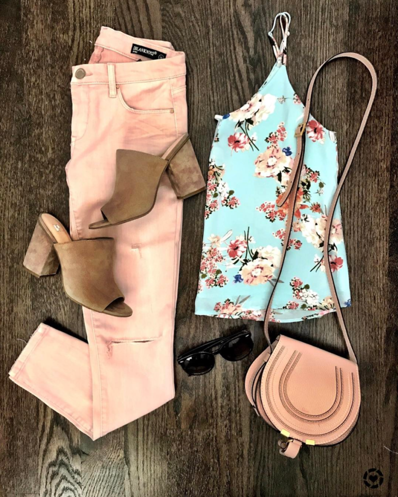 floral cami and pink jeans outfit