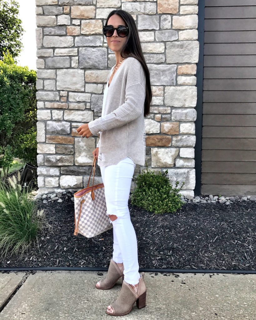 white jeans Fall outfit