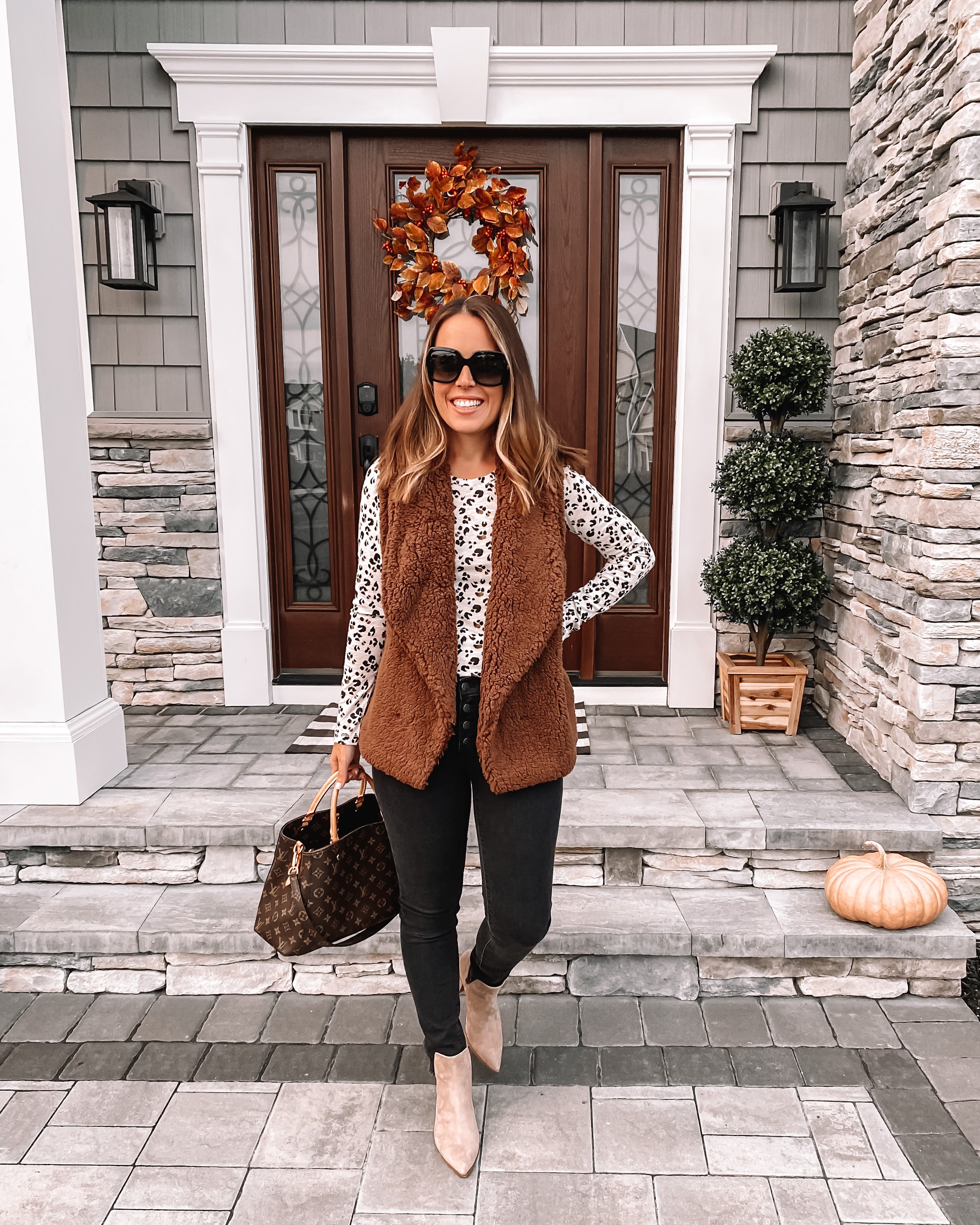 The Fall Sherpa Vest of My Dreams | MrsCasual