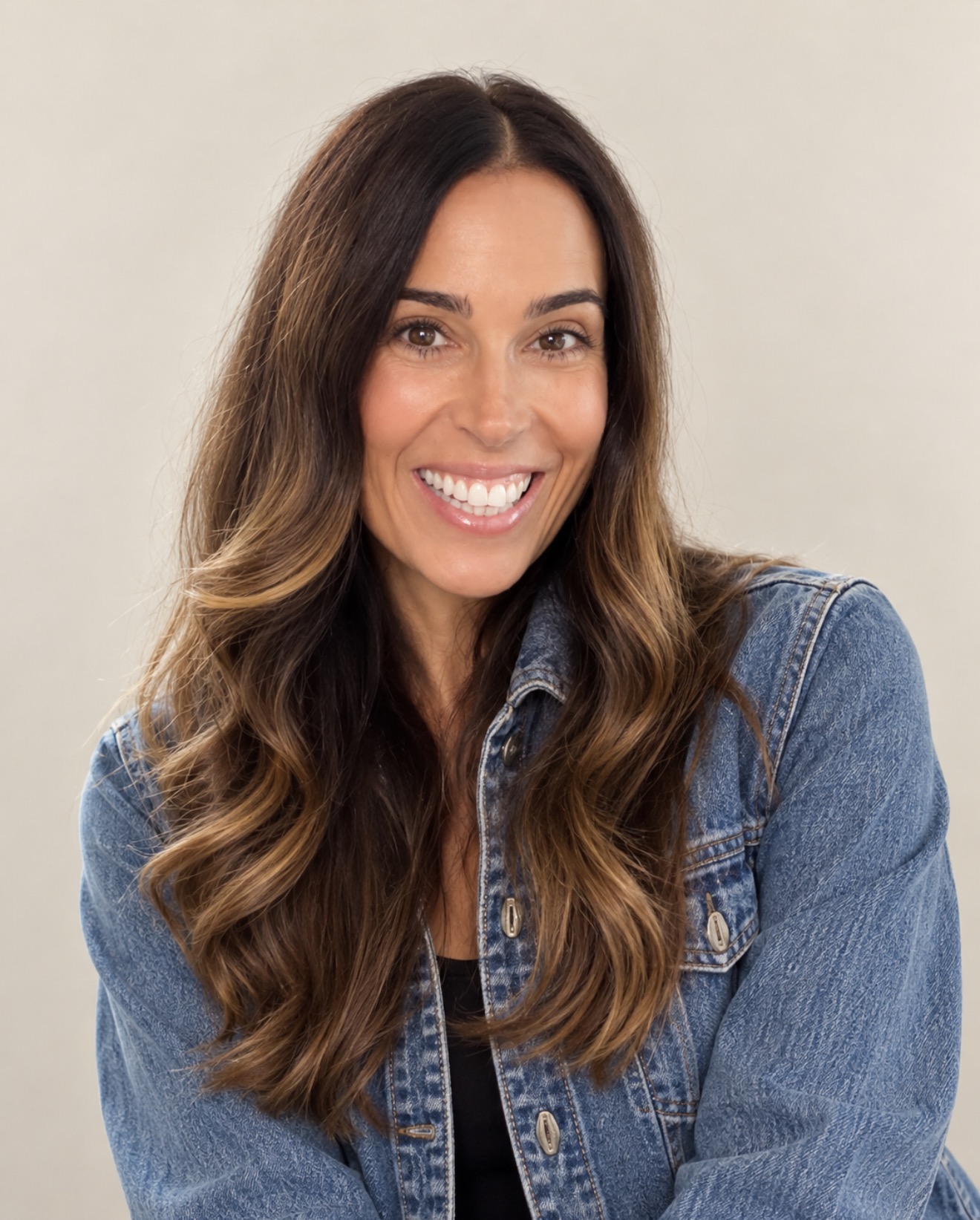 Jenn of Mrs. Casual smiling